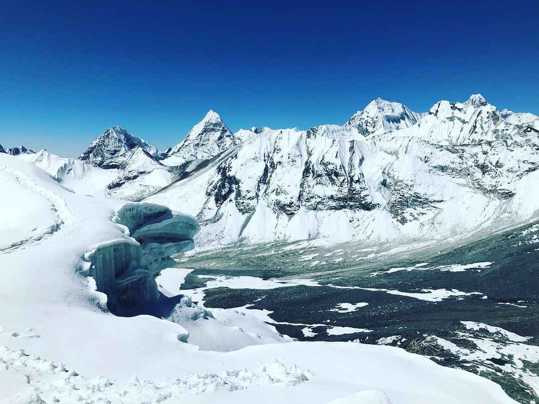 Amphu Lapcha Pass 5850 meters