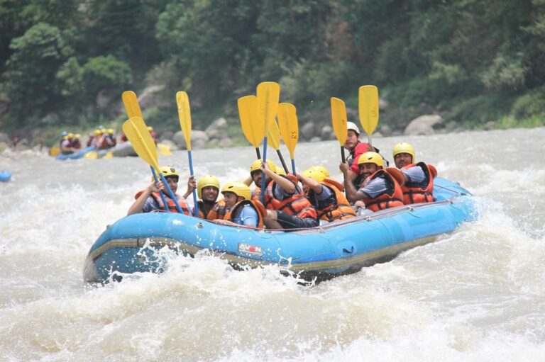 Rafting_in_Nepal